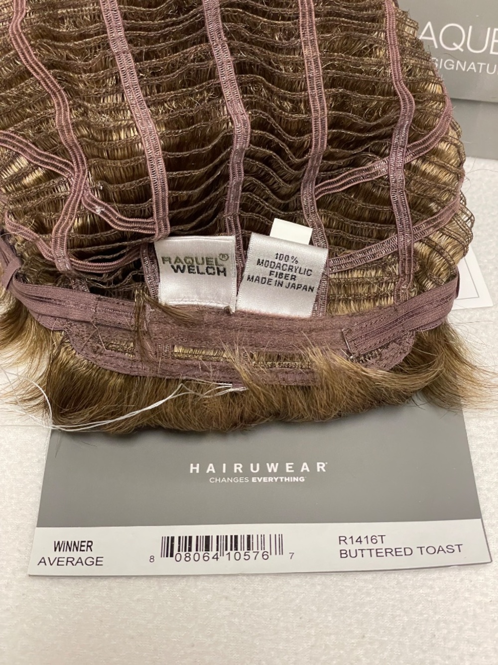 Rachel Welch Wig, Winner, Buttered Toast, Average, New with Tags - Picture 8 of 9